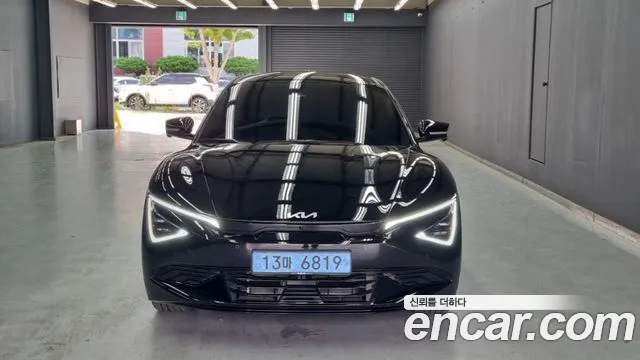 Kia EV6 — Фото автомобиля 3