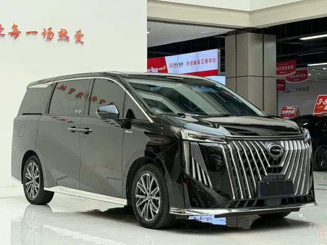 GAC Trumpchi M8 — Фото автомобиля 3