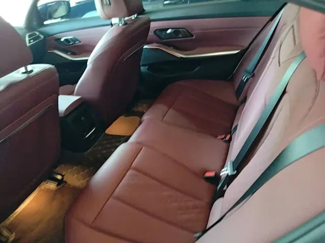BMW 3 Series — Фото автомобиля 16