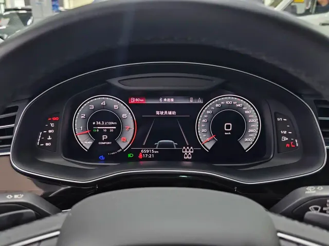 Audi Q7 — Фото автомобиля 11