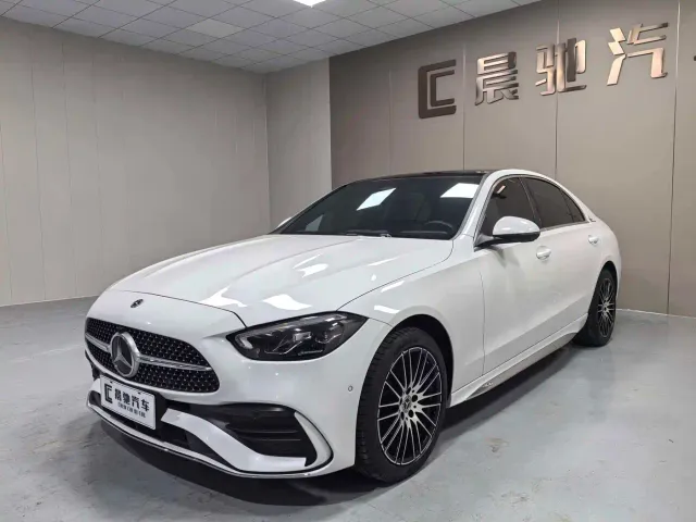 Фотография автомобиля — Mercedes-Benz C-Class