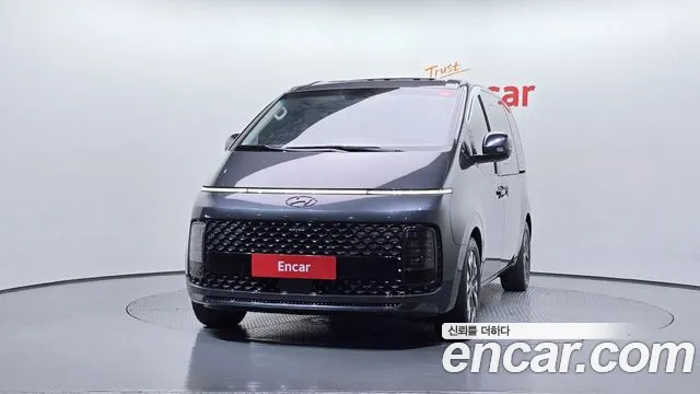 Hyundai Staria Staria 4WD Lounge 9 мест — Фото автомобиля 3