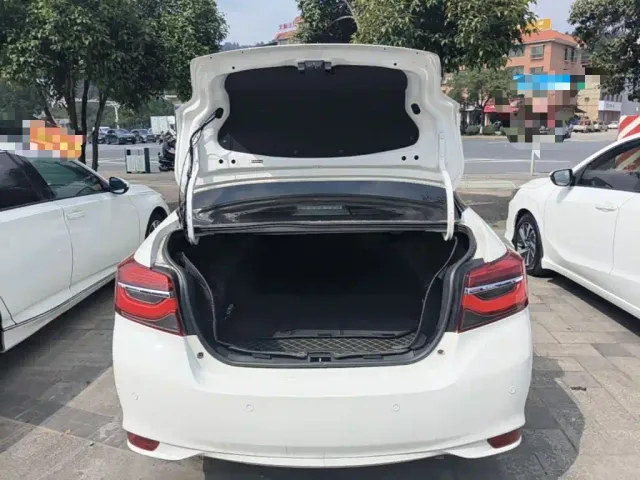 Toyota Vios — Фото автомобиля 18