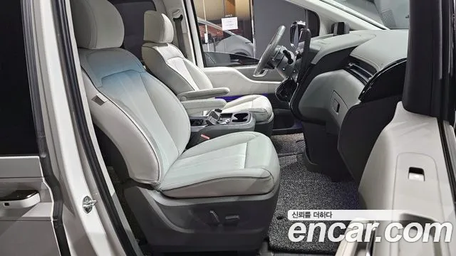 Hyundai Staria Staria 4WD Lounge 9 мест — Фото автомобиля 10
