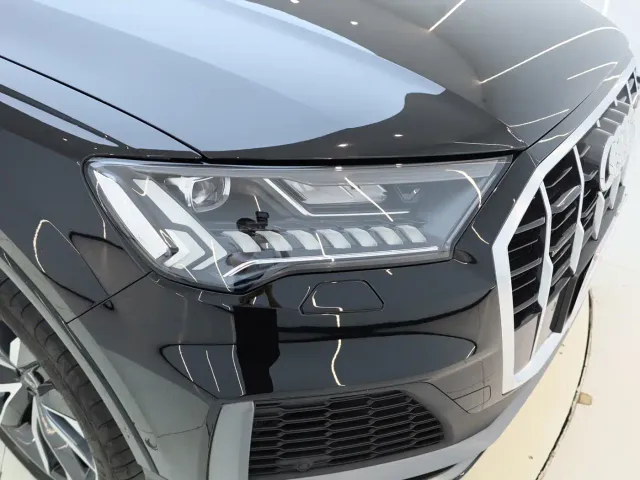 Audi Q7 — Фото автомобиля 25