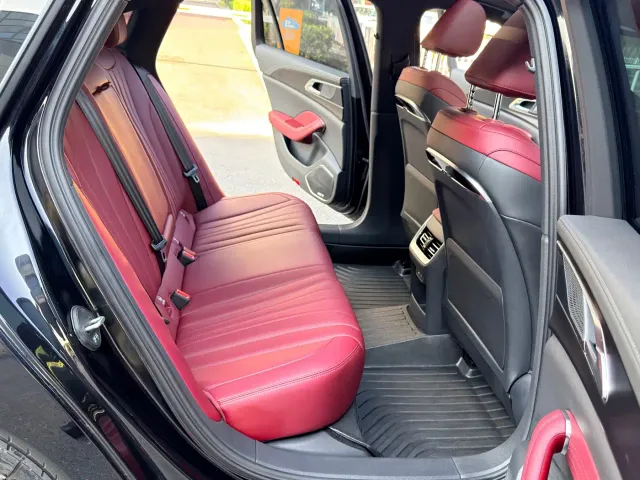 Hongqi H5 — Фото автомобиля 14