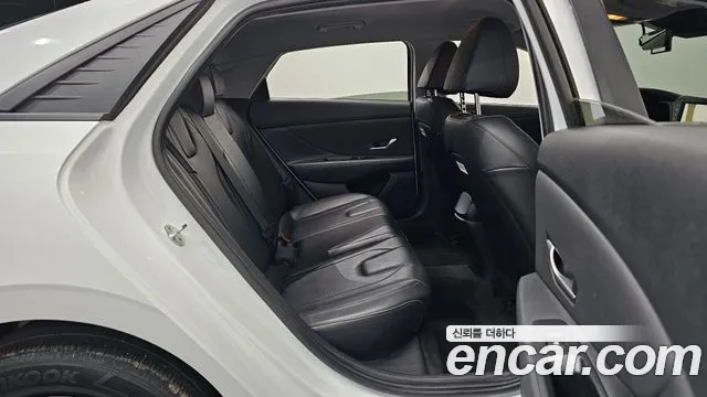 Hyundai AVANTE Avante (CN7) 1.6 LPi (Для проката) — Фото автомобиля 12