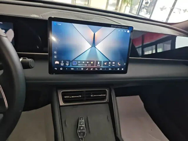 BYD Qin L — Фото автомобиля 12