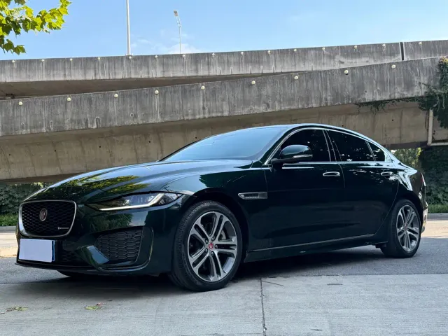 Фотография автомобиля — Jaguar XEL