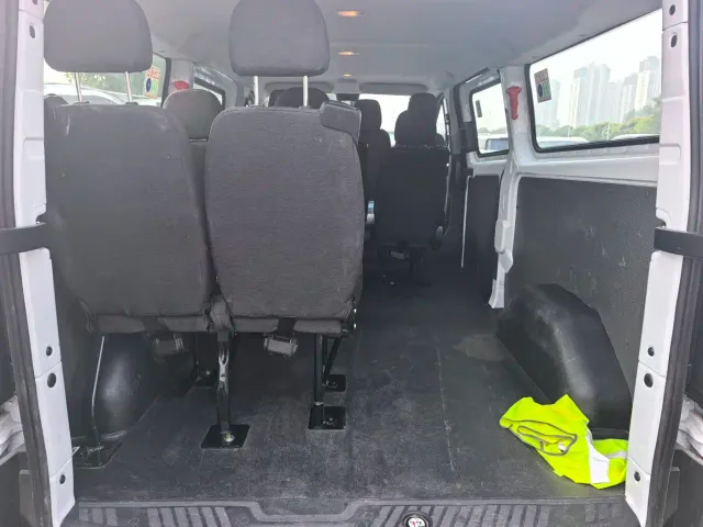 Ford Transit 2023 2.0T Petrol Auto Business Travel Mid-Axis Mid-Roof 10/11/12-seater — Фото автомобиля 10