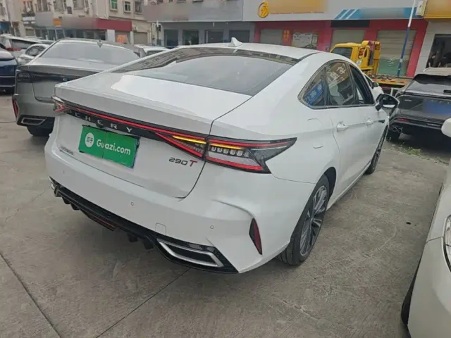 Chery Arrizo 8 — Фото автомобиля 6