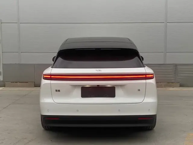 Li Auto Li Auto i6 — Фото автомобиля 8