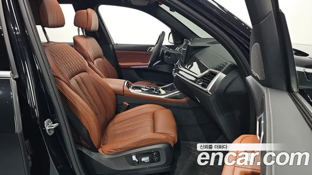 BMW X7 — Фото автомобиля 19