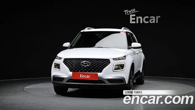 Hyundai Venue — Фото автомобиля 3