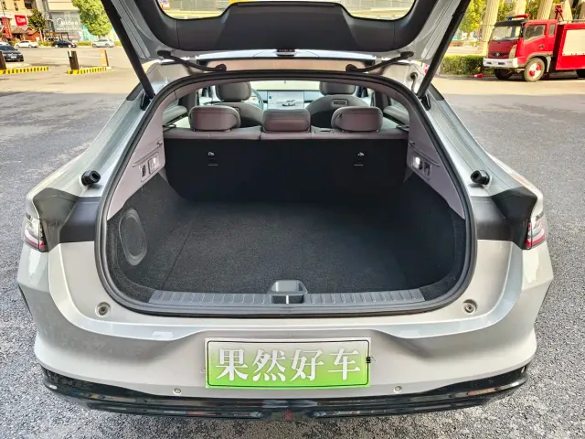 Changan Qiyuan A06 — Фото автомобиля 13