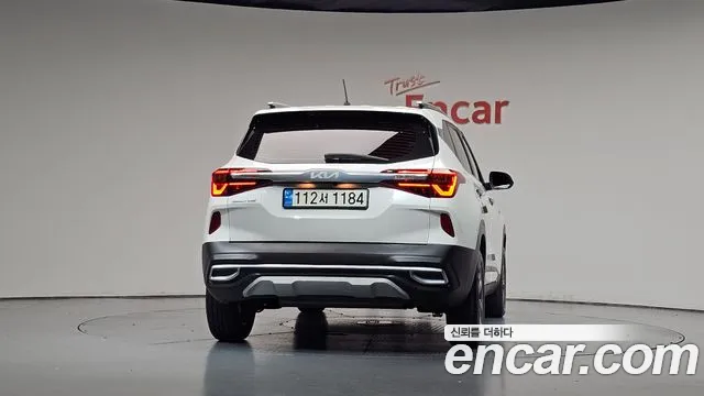 Kia Seltos — Фото автомобиля 4