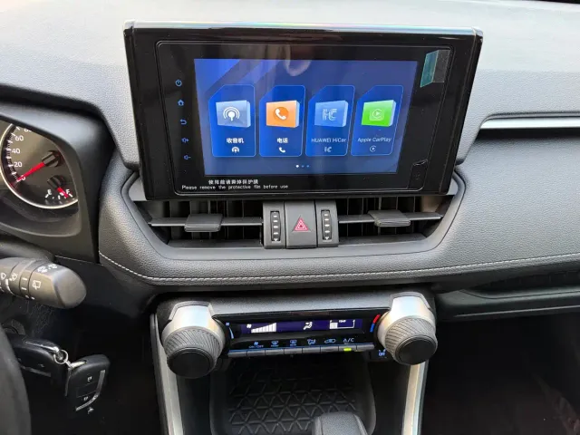 Toyota RAV4 — Фото автомобиля 17