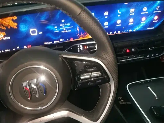 Buick LaCrosse — Фото автомобиля 13