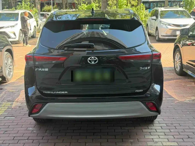 Toyota Highlander — Фото автомобиля 13