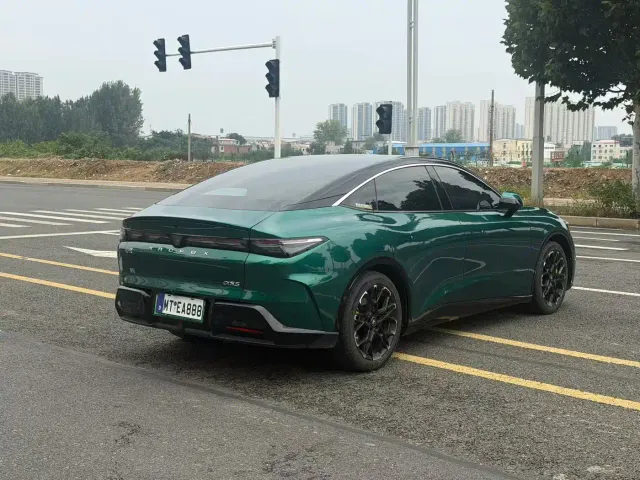 Arcfox Alpha S5 — Фото автомобиля 9