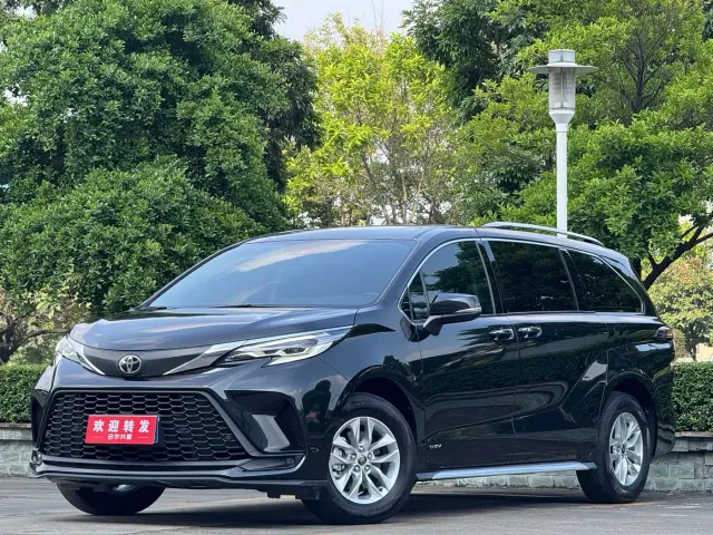 Фотография автомобиля — Toyota Granvia