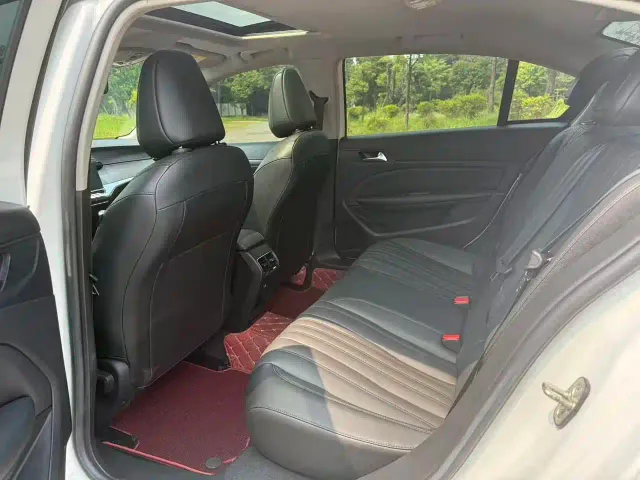 Peugeot 408 — Фото автомобиля 7
