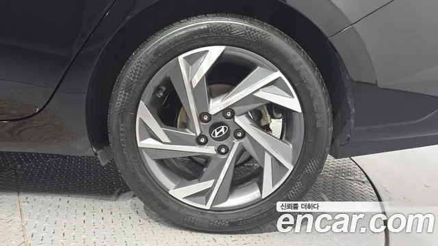 Hyundai Avante CN7 — Фото автомобиля 6