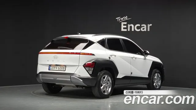 Hyundai Kona — Фото автомобиля 2