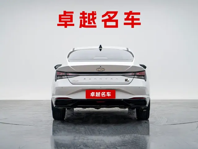 Hyundai Elantra — Фото автомобиля 7