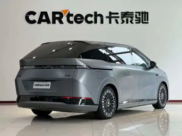 Xpeng X9 — Фото автомобиля 22