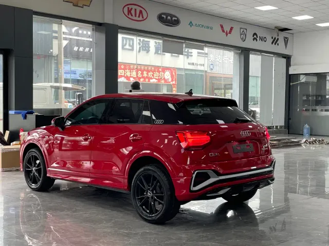 Audi Q2L — Фото автомобиля 15