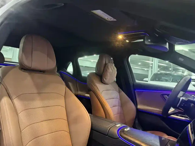 Mercedes-Benz E-Class — Фото автомобиля 21