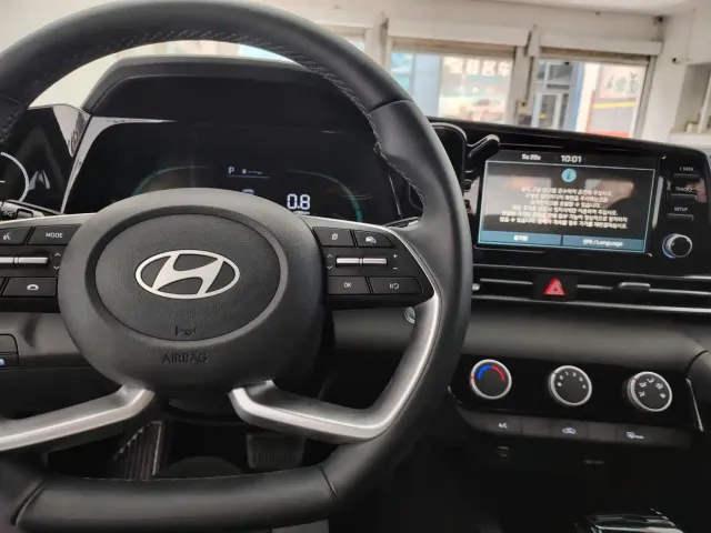 Hyundai Elantra — Фото автомобиля 13