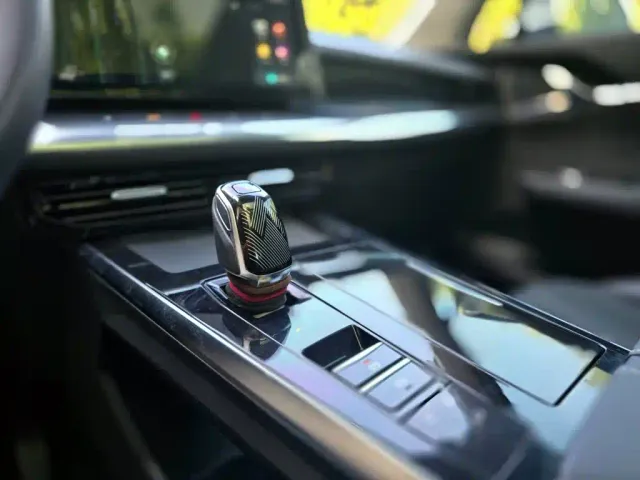 Roewe Roewe RX5 MAX 2022 1.5T Auto Promising Luxury Edition — Фото автомобиля 13