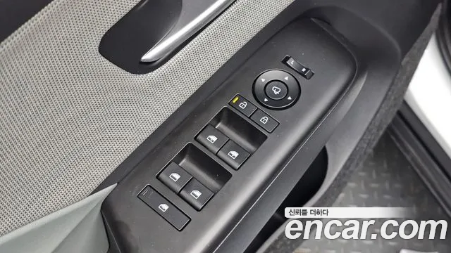 Hyundai Kona SX2 — Фото автомобиля 30