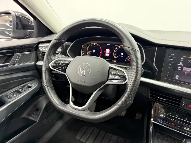 Volkswagen Passat — Фото автомобиля 12