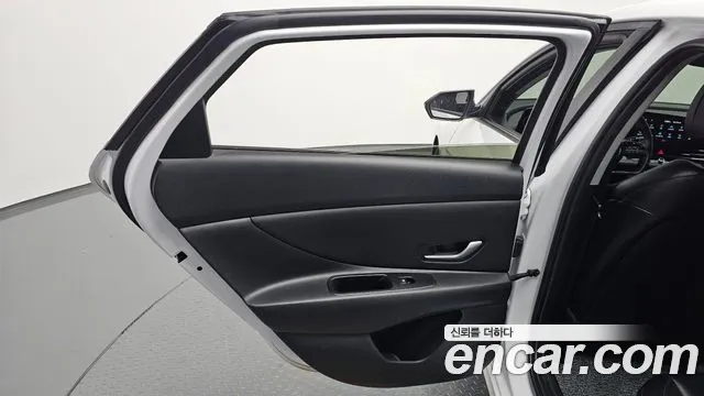 Hyundai Avante CN7 — Фото автомобиля 14