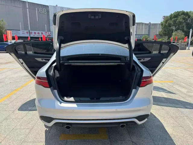 Jaguar XEL — Фото автомобиля 18