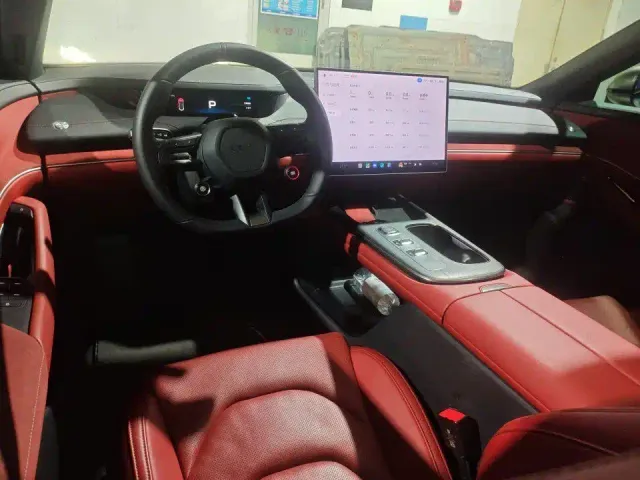 Xiaomi SU7 — Фото автомобиля 3