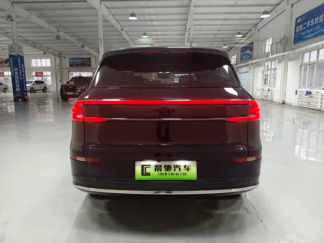 Changan Qiyuan Q07 — Фото автомобиля 5