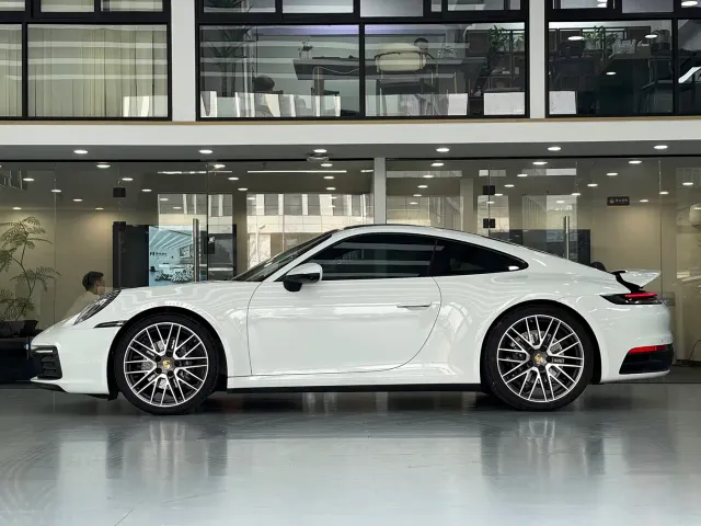 Porsche 911 — Фото автомобиля 4