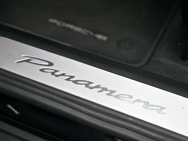 Porsche Panamera — Фото автомобиля 11