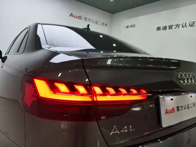 Audi A4L — Фото автомобиля 16