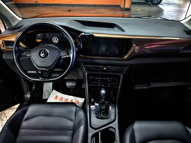 Volkswagen Tharu — Фото автомобиля 11