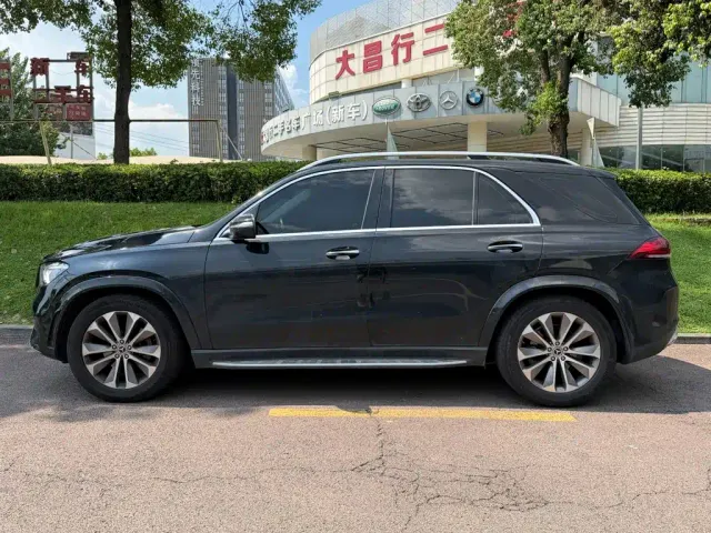 Mercedes-Benz GLE-Class — Фото автомобиля 3