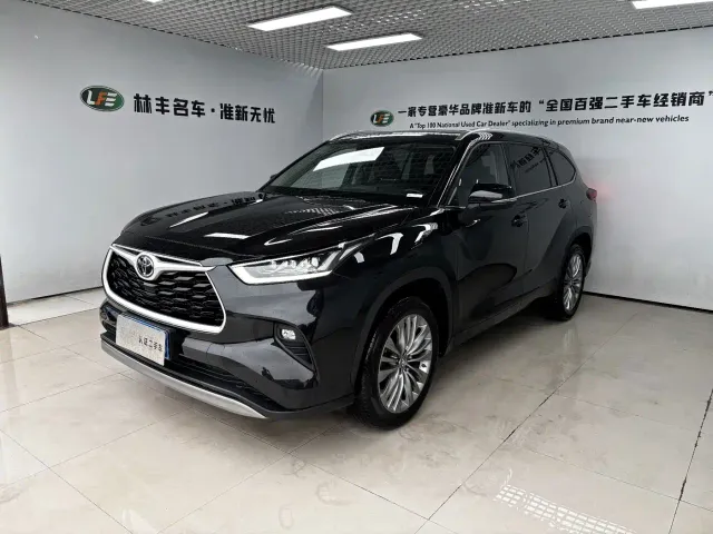 Фотография автомобиля — Toyota Highlander