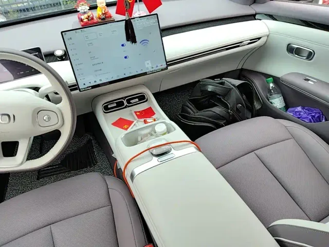 Changan Qiyuan A06 — Фото автомобиля 12