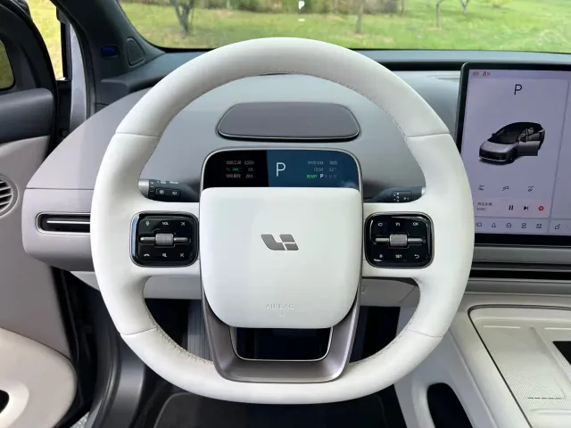 Li Auto i6 — Фото автомобиля 14