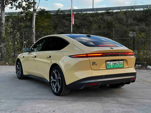 Nio ET5 — Фото автомобиля 6