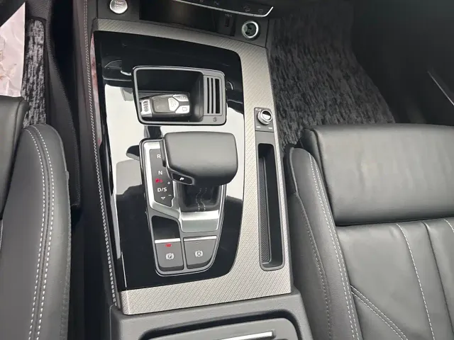Audi Q5L — Фото автомобиля 13